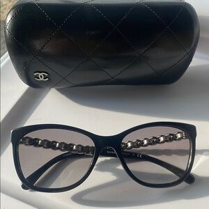 CHANEL Black Sunglasses with Chain Accent